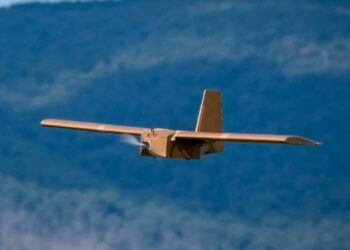 "مسيرات من كرتون"..  أوكرانيا خدعت روسيا بطائرات ورقية 2025