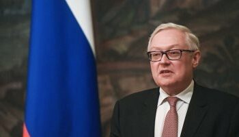 دبلوماسى روسى: الضغط الغربى علينا يقف بنا على حافة صراع عسكرى مباشر 2025