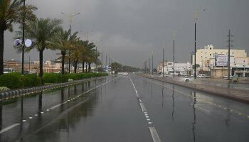 الأرصاد السعودية: أمطار رعدية ورياح وأتربة فى الرياض والقصيم والمدينة المنورة 2025