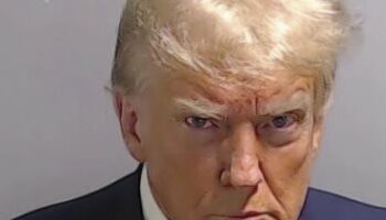 ترامب يطلب عمل مناظرة مع ميجان ميركل  2025