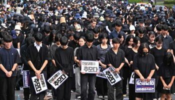 إضراب المدارس فى كوريا الجنوبية بعد اعتداء الطلاب وأولياء أمورهم على المعلمين  2025