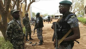 المجلس العسكرى فى مالى: شن غارات جوية استهدفت "إرهابيين" شمال باماكو 2025