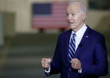 إعلام أمريكا يكشف "نهب" المسؤولين الأوكرانيين للمساعدات الغربية 2025