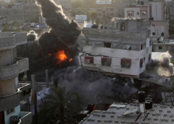 عاجل .... انقطاع الكهرباء عن المستشفى الإندونيسي بغزة 2025