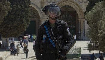 مواجهات دامية مع الفلسطنيين …مستوطنون يقتحمون المسجد الأقصى بحماية شرطة الاحتلال الإسرائيلى 2024