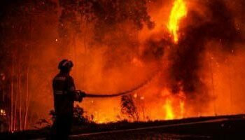 أستراليا: إخلاء المنازل بسبب حرائق غابات بالبلاد 2024