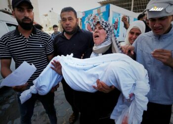 الآلاف يتظاهرون في جنيف تضامنا مع الفلسطينيين قصف غزة 2025