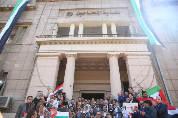 نقابة المحامين تنظم وقفة تضامنية مع الشعب الفلسطيني 1 نقابة المحامين تنظم وقفة تضامنية مع الشعب الفلسطيني 2025