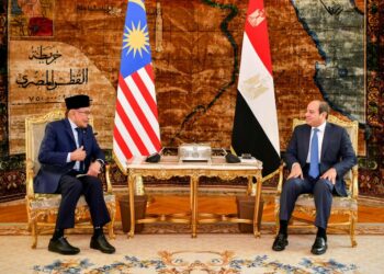 السيسي يبحث مع رئيس وزراء ماليزيا العلاقات الثنائية والأوضاع في قطاع غزة 2025