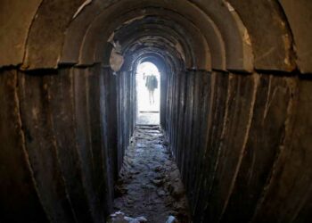 إسرائيل تكتشف نفقا لحماس.. مدخله  اسفل غرفة للاطفال  2025