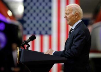 نائبة رئيس أمريكا: اقالة بايدن أصبحت وشيكة بسبب حرب غزة 2025