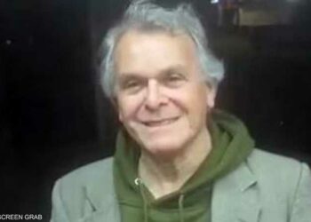 "أنت إرهابي مسلم ".. مستشار  رئيس امريكا يهين مواطن أمريكى ويسب النبى محمد  2025