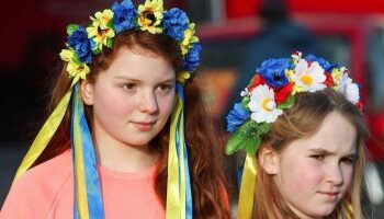  امريكا : فضيحة استغلال جنسى وإباحى يمارسه الغرب بحق أطفال أوكرانيا  2025