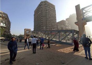 عاجل .. كارثة انسانية  تشهدها مصر بسقوط كوبري مشاة في مدينة  الجيزة   2025