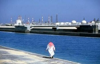 الإمارات وسلطنة عمان.. وعلاقات النار تحت الرماد  2025