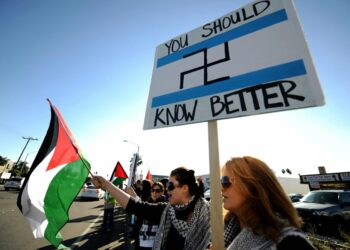مظاهرة حاشدة  أمام مقر "BBC" رفضا لاستهداف الصحفيين في غزة 2024