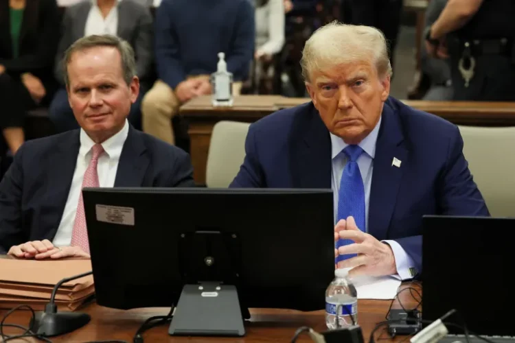 شجار وتراشق بالألفاظ بين ترامب وقاضى محاكمته 1 شجار وتراشق بالألفاظ بين ترامب وقاضى محاكمته 2025