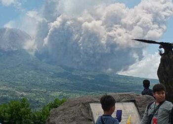 ثوران بركان مارابي في إندونيسيا يودي بحياة 11 متسلقا 2024