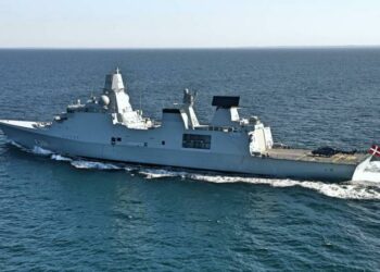 الدنمارك ترسل سفينة حربية إلى سواحل اليمن 2024