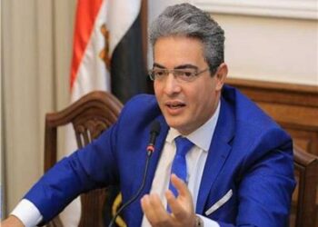 نقيب الإعلاميين. المصريين : إيقاف المذيع أحمد عبد العزيز عن العمل و التحقيق معه 2024