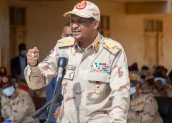 حميدتي يلتقي بقادة سودانيين خلال جولة خارجية.. لدعمه ضد البرهان 2024