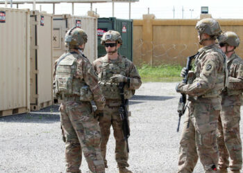 FILE PHOTO: U.S. soldiers are seen before a handover ceremony of K-1 airbase from U.S.-led coalition forces to Iraqi security forces, in Kirkuk governorate, Iraq March 29, 2020. REUTERS/Ako Rasheed/File Photo