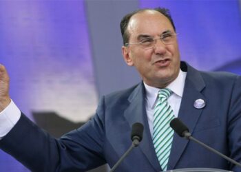 سياسي إسباني يتهم إيران بمحاولة اغتياله 2025