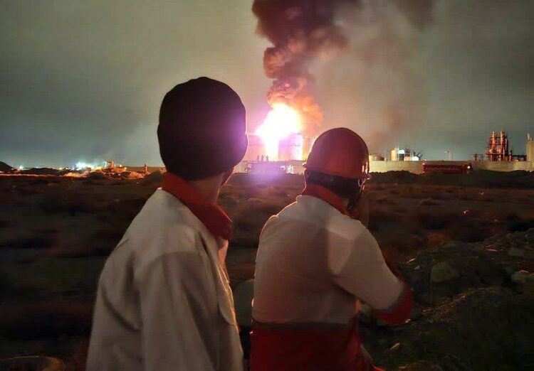 إيران.. انفجار ضخم في خزانات شركة كيماويات في طهران 2024