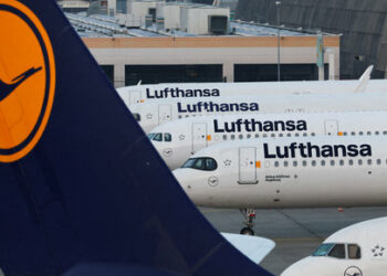 FILE PHOTO: Lufthansa planes at  Frankfurt airport, Germany, March 7, 2024. REUTERS/ Kai Pfaffenbach/File Photo