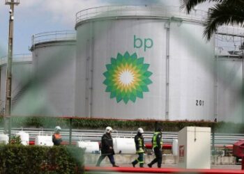 شركة "بي بي" (BP) تتكبد خسائر كبيرة بعد خفض الجنيه المصري مقابل الدولار 2024