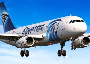 عطل فني يضرب رحلة طائرة مصر للطيران بمطار برج العرب 2024