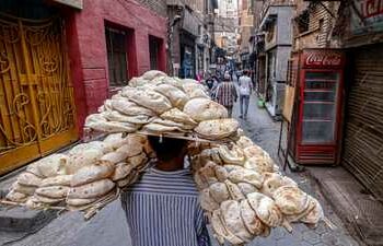 غضب شعبى عارم وجلسة طارئة للبرلمان …مصر ترفع سعر رغيف الخبز المدعوم بنسبة 300 بالمئة 2024