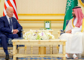 FILE PHOTO: Saudi Crown Prince Mohammed bin Salman and U.S. President Joe Biden meet at Al Salman Palace upon his arrival in Jeddah, Saudi Arabia, July 15, 2022. Bandar Algaloud/Courtesy of Saudi Royal Court/Handout via REUTERS/File Photo