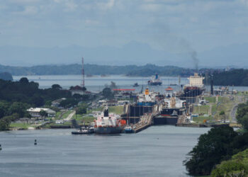 Cargo vessels transit through locks of Agua Clara at the Panama Canal, in Colon, on the outskirts of Panama City, Panama May 3, 2024. REUTERS/Daniel Becerril