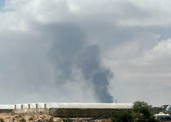 Smoke rises following Israeli strikes during an Israeli military operation in Rafah, in the southern Gaza Strip, May 29, 2024. REUTERS/Doaa Rouqa