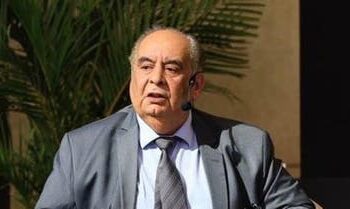 يوسف زيدان يرد على صورة أثارت جدلا بمصر…ماذا قال ؟ 2024