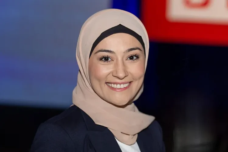 استراليا : طرد نائبة مسلمة محجبة من البرلمان بسبب فلسطين 2024