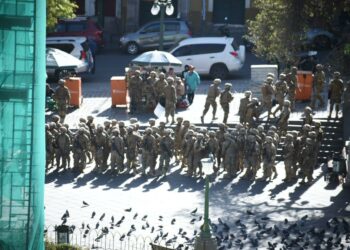 انقلاب عسكري في بوليفيا: الجنود يدخلون القصر الرئاسي بالدبابات 2024