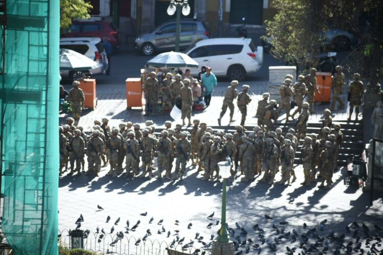 انقلاب عسكري في بوليفيا: الجنود يدخلون القصر الرئاسي بالدبابات 2024