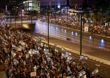 احتجاجات واسعة في إسرائيل: مطالب بإطلاق سراح رهائن غزة وإنقاذ الشمال 2024