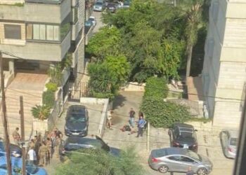 السفارة الأمريكية في بيروت تحت الهجوم: مقتل مسلح والبحث جار عن آخر 2024