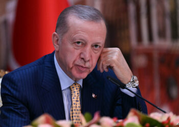 Turkish President Recep Tayyip Erdogan attends a joint press conference with Ukrainian President at the Dolmabahce Presidental office in Istanbul on March 8, 2024. (Photo by OZAN KOSE / AFP)