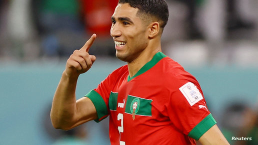 لماذا رفض صلاح الانضمام لمنتخب مصر…. وحكيمى يلعب مع منتخب المغرب ؟ 1 Soccer Football - FIFA World Cup Qatar 2022 - Round of 16 - Morocco v Spain - Education City Stadium, Al Rayyan, Qatar - December 6, 2022 Morocco's Achraf Hakimi celebrates after scoring the winning penalty during the penalty shootout as Morocco progress to the quarter finals REUTERS/Matthew Childs