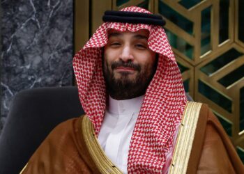 غضب عارم وتحذيرات بإنفجار الوضع بعد إعلان قرار "التقاعد" في السعودية 2025