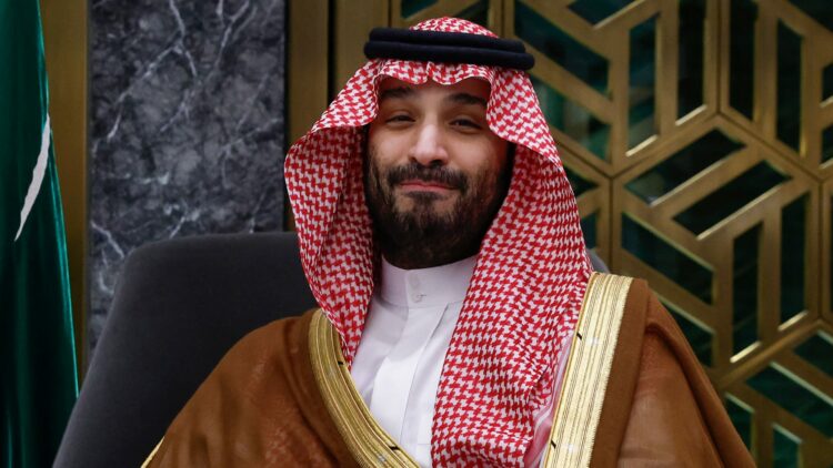 غضب عارم وتحذيرات بإنفجار الوضع بعد إعلان قرار "التقاعد" في السعودية 2024