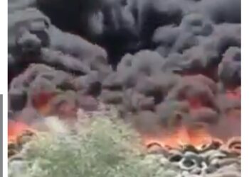 إيران: حريق هائل يلتهم مدينة دي أباد الصناعية في زاهدان "فيديو" 2024