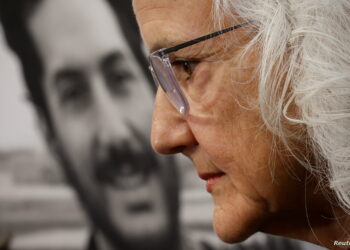 Debra Tice, mother of journalist Austin Tice who disappeared while reporting in Syria in 2012, holds a news conference at the National Press Club in Washington, U.S., May 2, 2023. REUTERS/Evelyn Hockstein