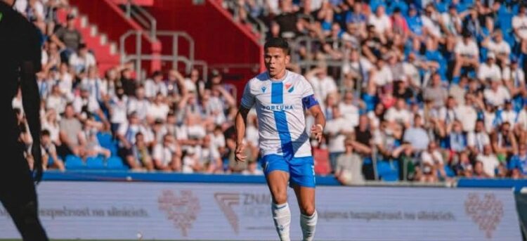 الأهلي يواجه صعوبات في صفقة كوتيسا.. وإيفرتون يقترب 2025