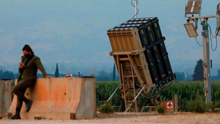 إسرائيل توقع صفقة دفاعية بقيمة 700 مليون دولار لتعزيز مواجهة المسيّرات 1 إسرائيل توقع صفقة دفاعية بقيمة 700 مليون دولار لتعزيز مواجهة المسيّرات 2025