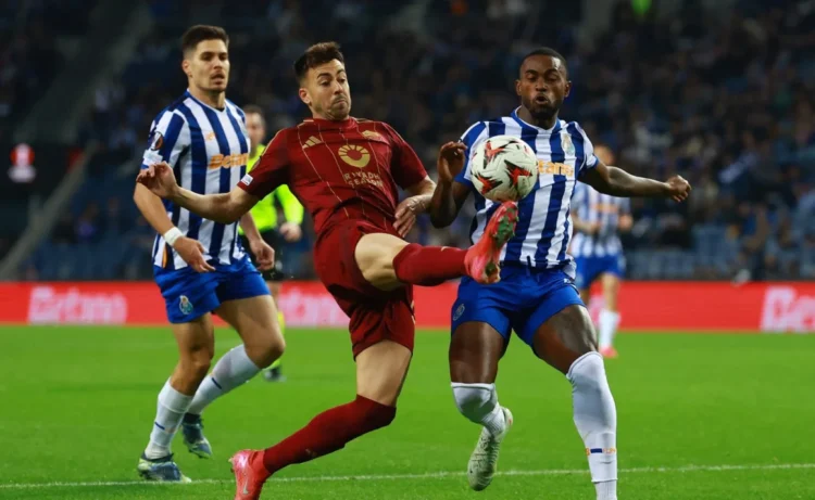 تعادل يثير التشويق قبل لقاء الإياب.. روما وبورتو يتقاسمان النقاط في الدوري الأوروبي 1 تعادل يثير التشويق قبل لقاء الإياب.. روما وبورتو يتقاسمان النقاط في الدوري الأوروبي 2025